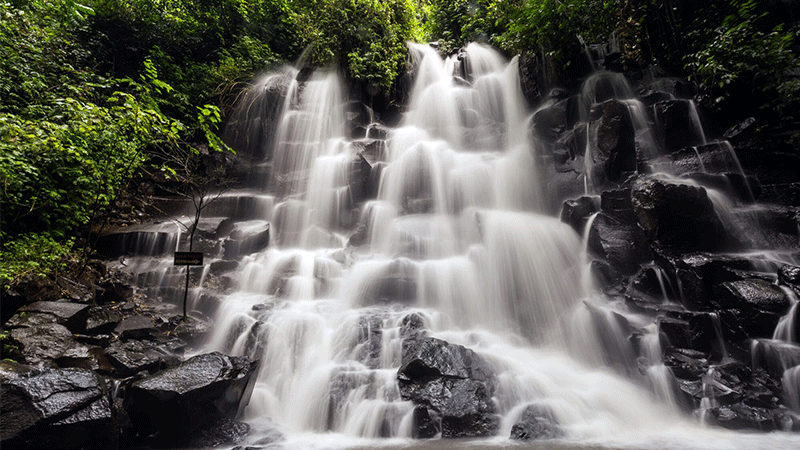 Daya Tarik Air Terjun Kanto Lampo
