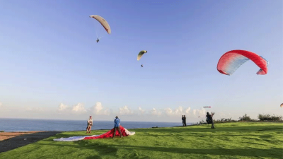 Paralayang Bukit Belong: Terbang Bebas di Langit Bali