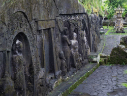 Pura Yeh Pulu: Jejak Relief Batu Sunyi di Jantung Ubud