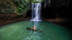 Air Terjun Suwat merupakan salah satu destinasi wisata alam tersembunyi di Kabupaten Gianyar, Bali.