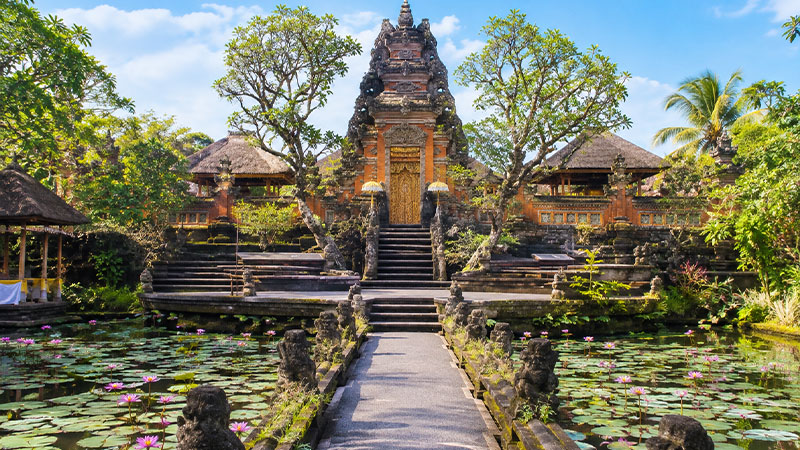 Pura Taman Saraswati